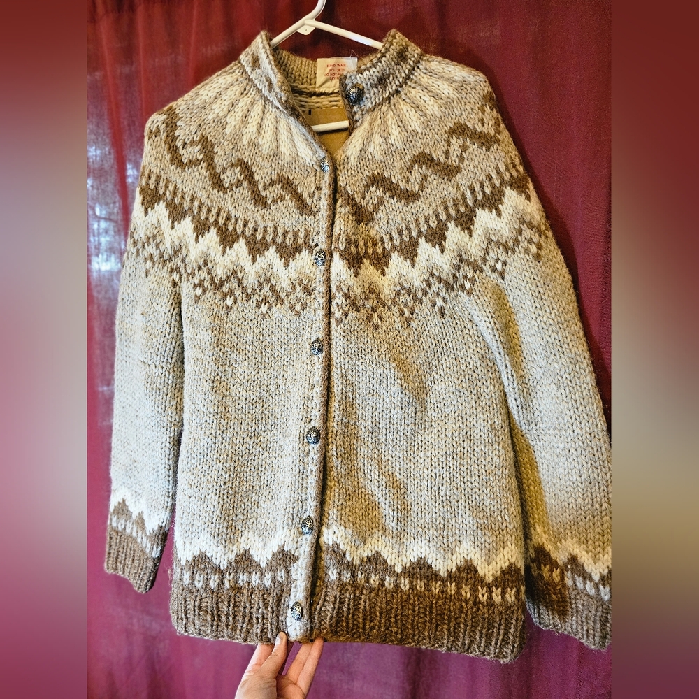Wool sweater handmade Icelandic